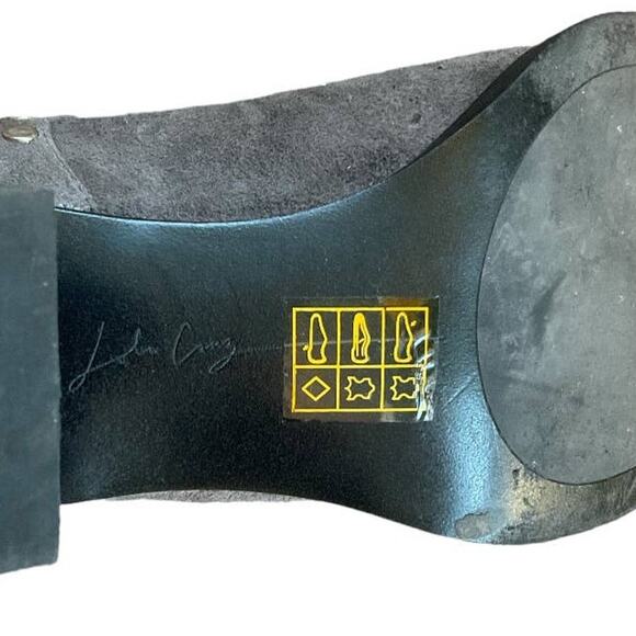 EUC $320 Lola Cruz Anthropologie Gray Suede Studded Chelsea Boots Size 37 or 6.5 - Picture 10 of 12